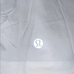 Lululemon Ultralight Waist Length T Shirt Size 6 White thumbnail 5