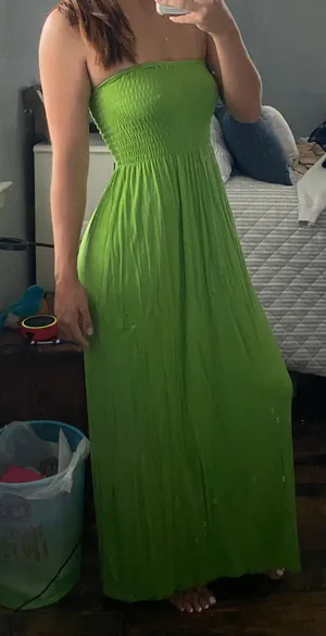 Green Dress thumbnail 3