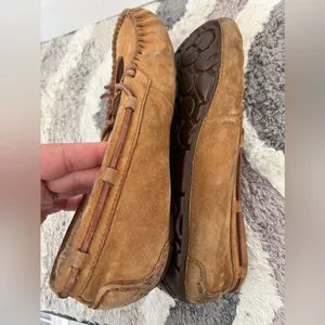 Ugg size 7 moccasins thumbnail 5