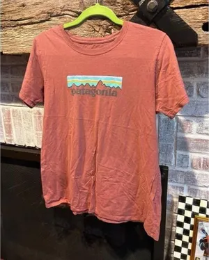 Women's‎ Pastel P-6 Logo Organic Crew T-Shirt size medium thumbnail 1