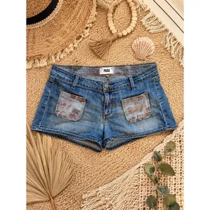 Mini‎ Denim Shorts Womens 27 Blue Floral Patch Pocket Low Rise Stretch Y2K Paige thumbnail 11