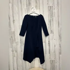 Navy blue dress Size 4 thumbnail 2