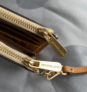Michael Kors Shoulder Bag With Wallet Set thumbnail 7