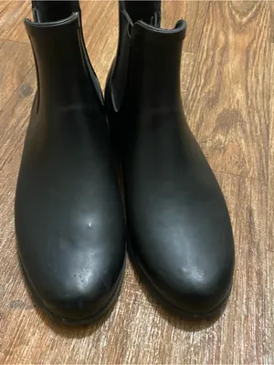 The Gap Womens Size 8 Chelsea Black Rubber Ankle Rain Boots Booties 6”H Tall thumbnail 4