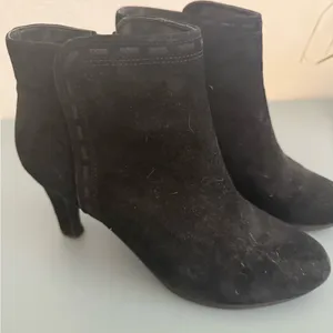Clarks Dark Suede Heeled Boots thumbnail 2