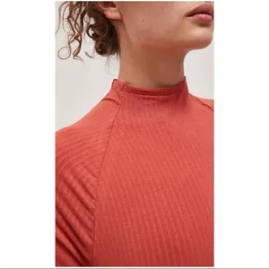 Anthropologie Indra Mock Neck Rose Seamless Turtle Neck NWT Sz L thumbnail 2