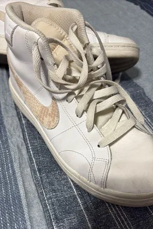 Nike High-Top thumbnail 1