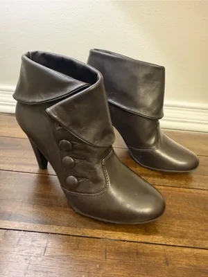 Gianni Bini Fold-Over Button Ankle Booties in Dark Brown size 7 thumbnail 2