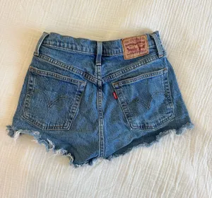 Levi’s Jean Shorts 501 thumbnail 2
