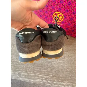 Tory Burch Annie Nylon Runner Womens Black Suede Sneakers 85241 Size 8‎ thumbnail 5