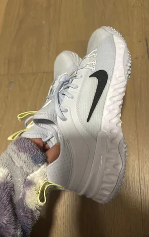 Nike Shoes thumbnail 1