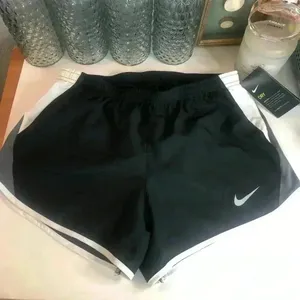 Nike Dri-fit black lined running shorts sz S NWT thumbnail 2