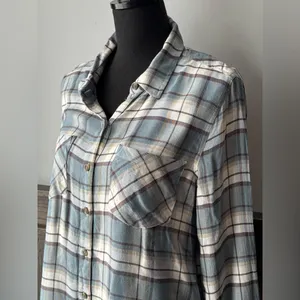 Lucky Brand Blue and White plaid soft button down Euc medium thumbnail 2