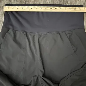 Patagonia Women’s Light and Lined Studio Pants size Large thumbnail 4