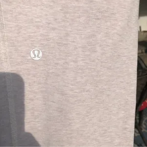 LuluLemon Sweat Pants with zip pockets 6 & Top Sz 4 thumbnail 5