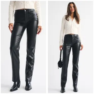 Abercrombie & Fitch High Rise 90s Straight Vegan Leather Pant Size 6/28 Black thumbnail 2