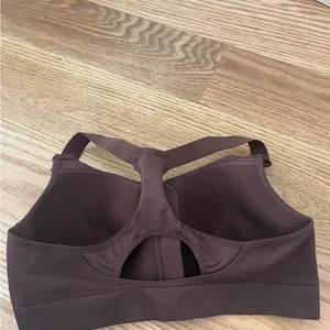 Victoria’s Secret bra thumbnail 9