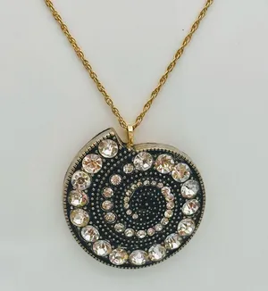 Vintage-Inspired Spiral Rhinestone Pendant Necklace thumbnail 4