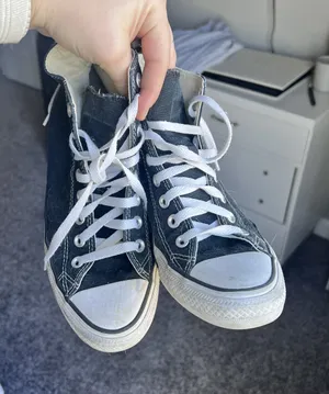 Converse High-Top Shoes thumbnail 1