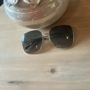 Gucci Horsebit Square-Framed Sunglasses thumbnail 11