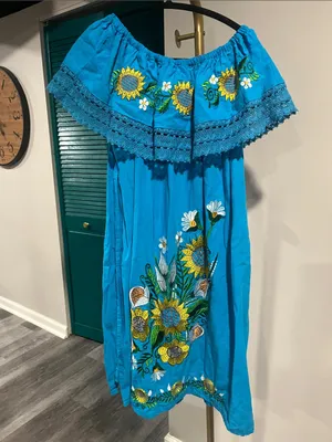 Vintage traditional Mexico embroidered dress thumbnail 2