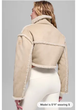 ALO faux shearling snowfall cropped Jacket in limited Woodland Tan thumbnail 3