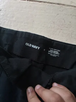 Old Navy Extra High-Waisted Polished Pixie Skinny Pants thumbnail 5