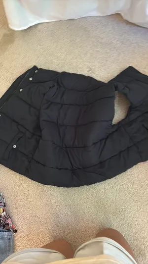 Ultra Flirt Black Puffer Vest thumbnail 3