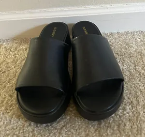 Sandals thumbnail 2