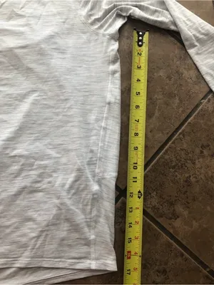 Lululemon🤍🩶”Back in Action” top in a 3 color space Dye ice Grey Alpine Pattern thumbnail 4