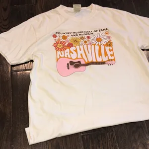 Country music Hall of Fame and Museum Nashville graphic T-shirt size large thumbnail 2