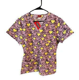 NWT Denice Pink Heart Love Scrubs Vneck Top Medium Women’s Style1146 thumbnail 1