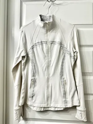 Lululemon Jacket. Ladies 10 thumbnail 1