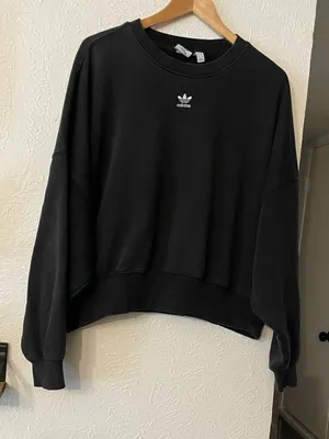 Adidas Black Essentials cropped crewneck sweatshirt Large thumbnail 1