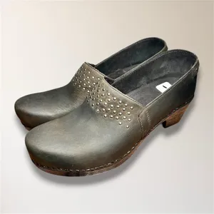 Dansko Mavis Brown Nubuck‎ Studded Clogs EU 42 US 11.5-12 Comfort Leather Shoes thumbnail 2