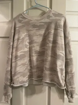 American Eagle Sweatshirt thumbnail 1