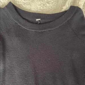 Lululemon Black Long Sleeve Sweater thumbnail 3