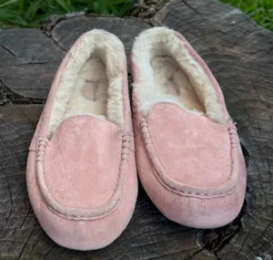 Ugg Australia suede women’s shoes size 11 thumbnail 1