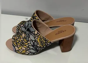 CROMA bintage LARA Yellow and Gray Floral Mules thumbnail 1