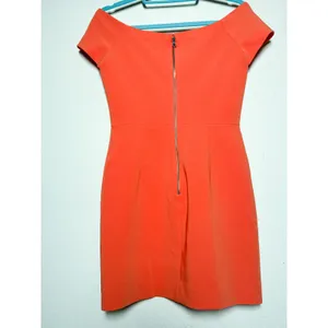 Alice + Olivia Aleah Off Shoulder Dress 6 Tangerine Orange Fitted Sheath thumbnail 4