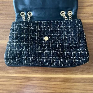 Steve Madden Bledger Tweed Shoulder Bag Black and Gold Classic Glam Luxury Look thumbnail 4