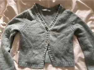 Abercrombie Sweater thumbnail 1