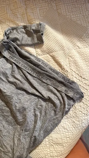 Lululemon longsleeve  thumbnail 2