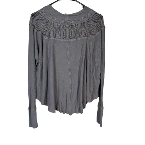 Free‎ People Gray Long Sleeve Raw Hem Pullover Sweater XS thumbnail 5