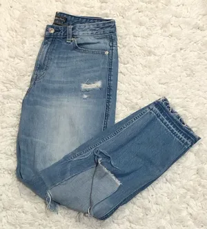 Abercrombie &‎ Fitch Signature Girlfriend Jeans High Waisted Raw Distressed 27 thumbnail 1