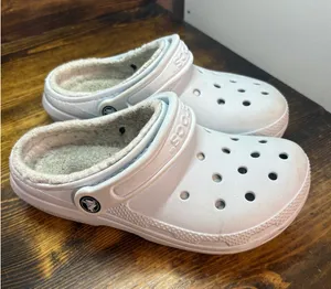Crocs Light Blue Fur Lined Clogs Size‎ Women 6 thumbnail 1