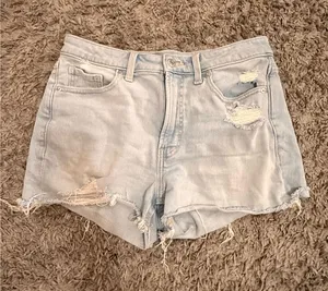 Old Navy Jean shorts  thumbnail 1