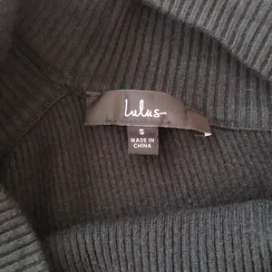 Lulu's Black Crisscross Cold-Shoulder Ribbed Sweater thumbnail 2
