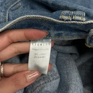 Lioness High Waisted Cargo Pockets Jeans size XS thumbnail 10