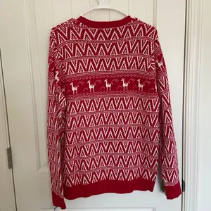 NWT | 33 Degrees men’s llama printed sweater —‎ large thumbnail 7